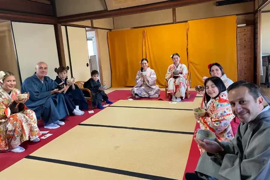 Kimono & Tea Ceremony Experience (Share Plan)